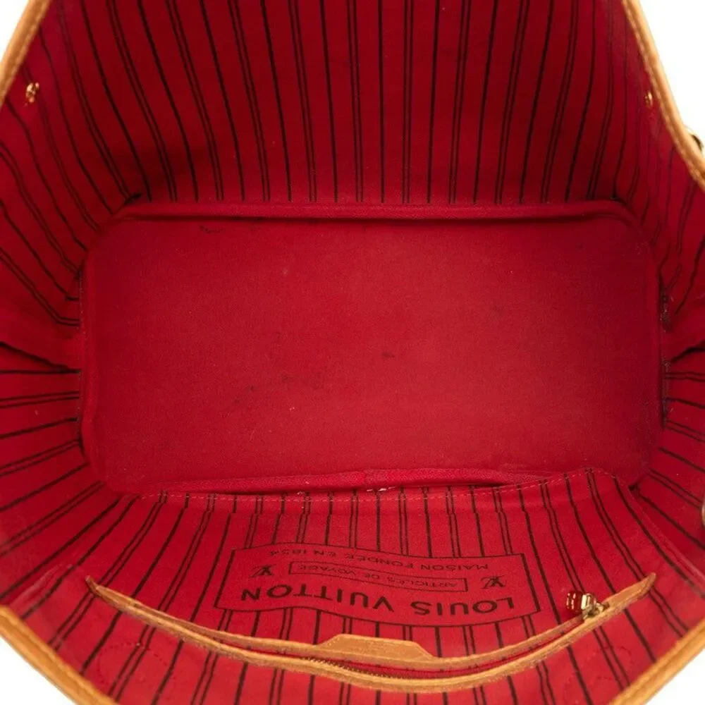 Louis Vuitton delivery duty